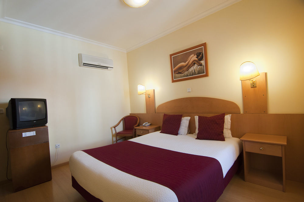 Hotel Solneve Ковильян Экстерьер фото