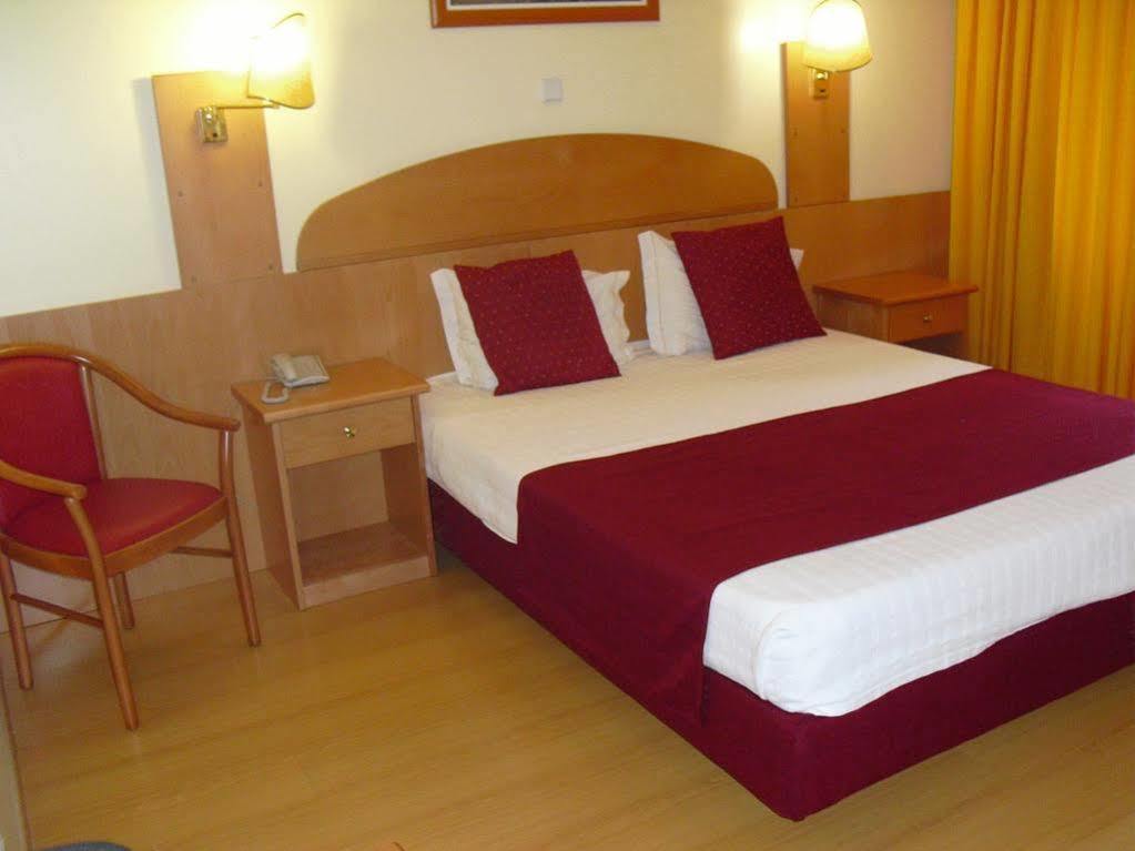 Hotel Solneve Ковильян Экстерьер фото